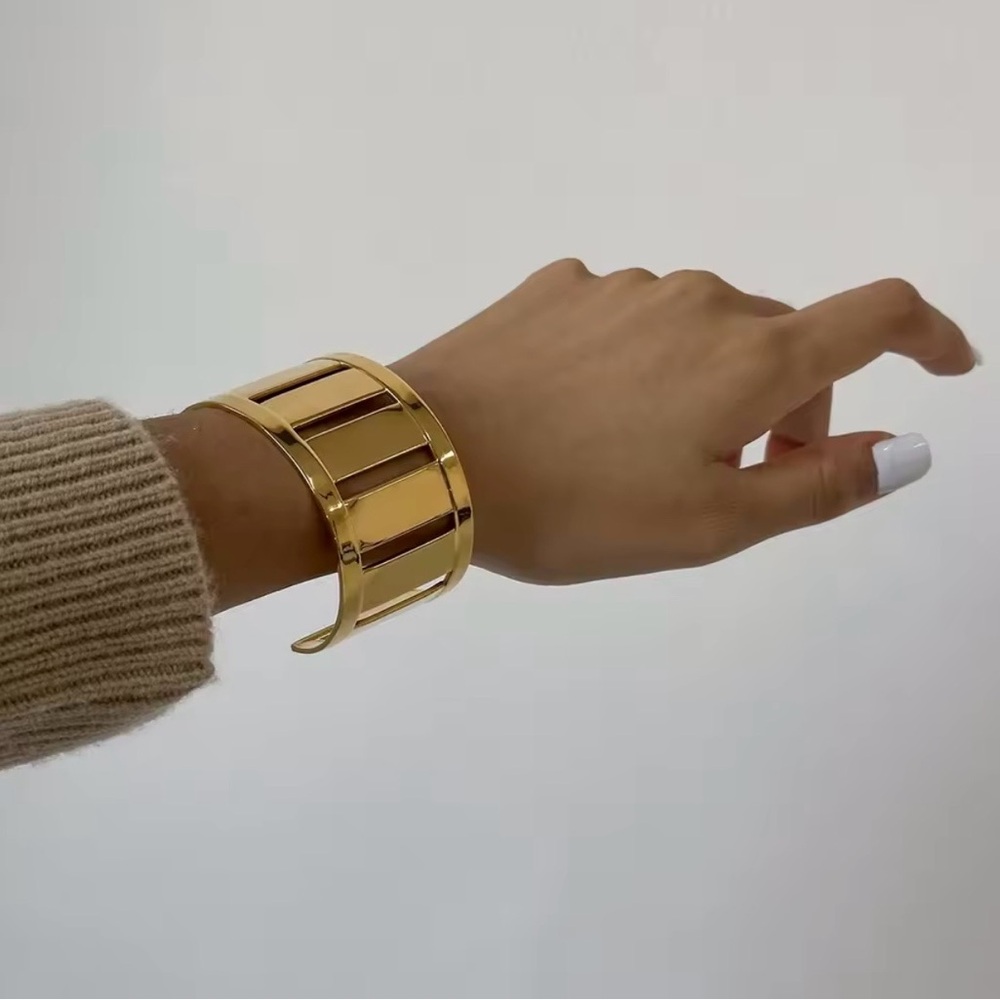 NWOT Cuff Bracelet